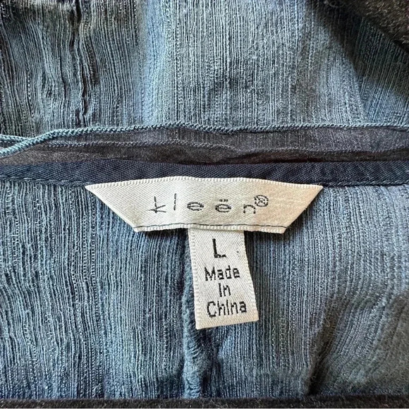 KLEĒN | NWOT | SILK & LINEN LONG SLEEVED PLEATED TOP BLOUSE | SIZE: LARGE - Picture 8 of 8